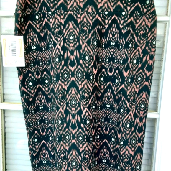 NWT LuLaRue Cassie Skirt - Picture 3 of 3